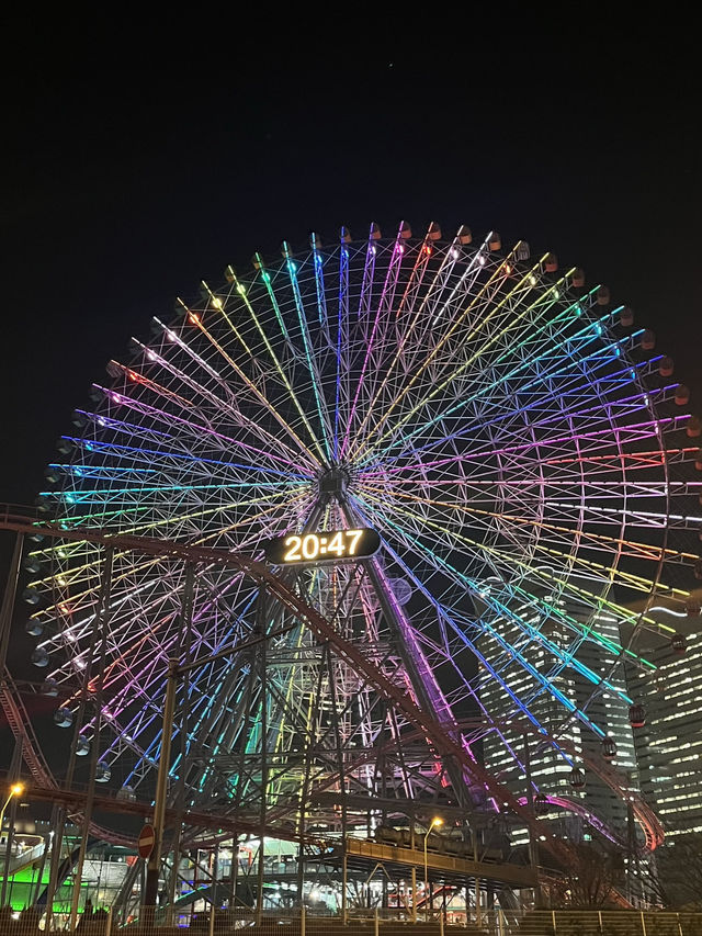🎡【神奈川・横浜 コスモワールド】大観覧車と光に包まれる、港街の遊園地