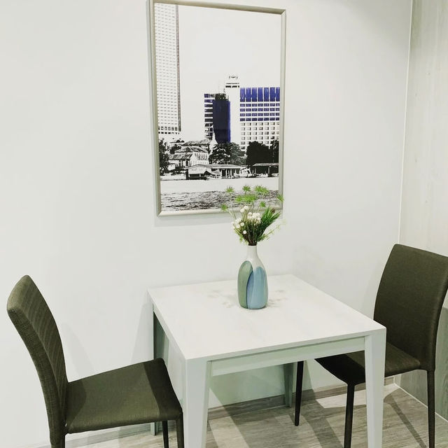 Contemporary Comfort in Bangkok’s Trendy District