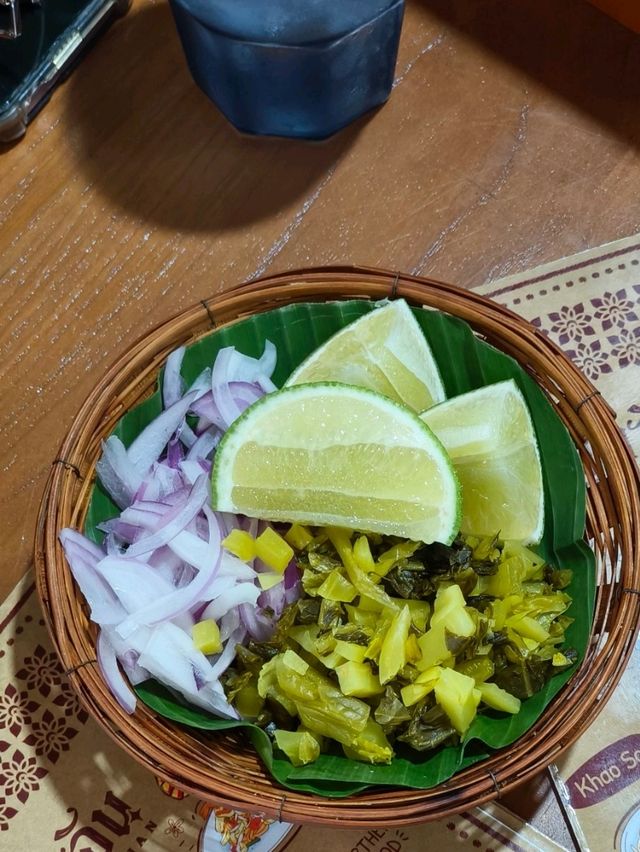 ข้าวซอยลูกจัน อีกหนึ่งร้านเด็ดเมืองน่าน