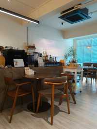Budget-Friendly Coffee & Calm in Hong Kong