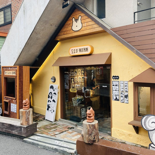 延南洞🇰🇷〝ドトリカリカチュア〟の1分似顔絵を描いてもらったよᝰ✍︎꙳⋆🎨
