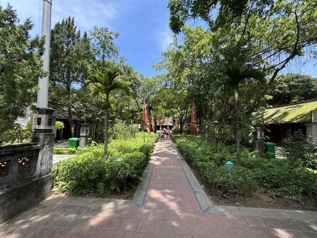🏞️ Hoa Lu Ancient Capital – Where Vietnam’s Royal Legacy Began