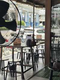 บ้านเฮง ร้านอาหารเช้าและของฝากในเมืองขอนแก่น