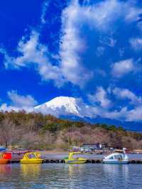 ทะเลสาบยามานากะ (Yamanaka Lake / 山中湖) ในวันที่มีหง