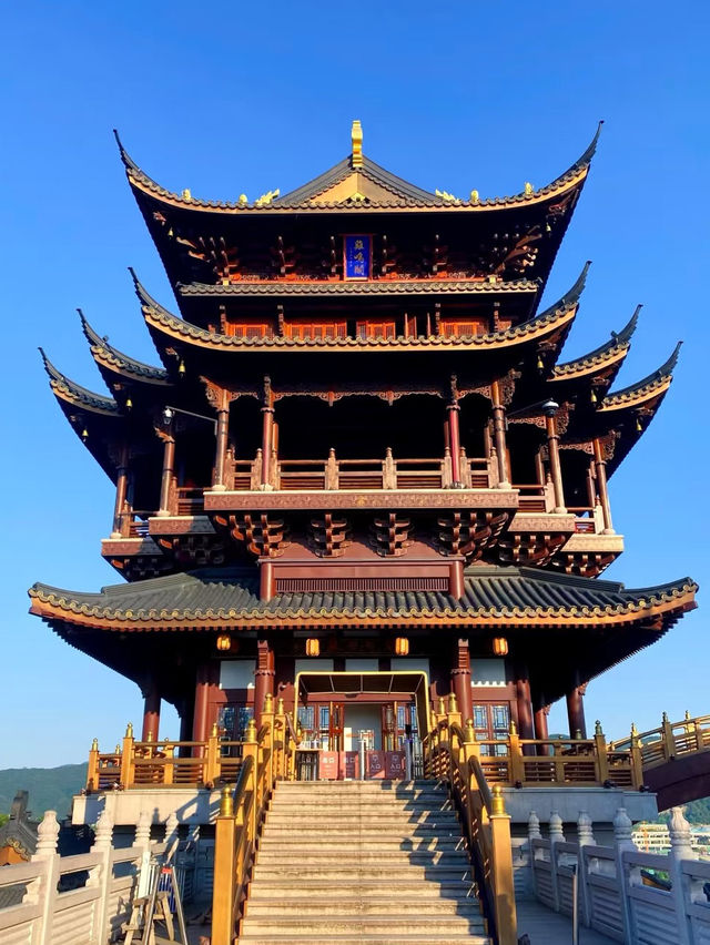 Yiwu, China — Jiming Pavilion with a View