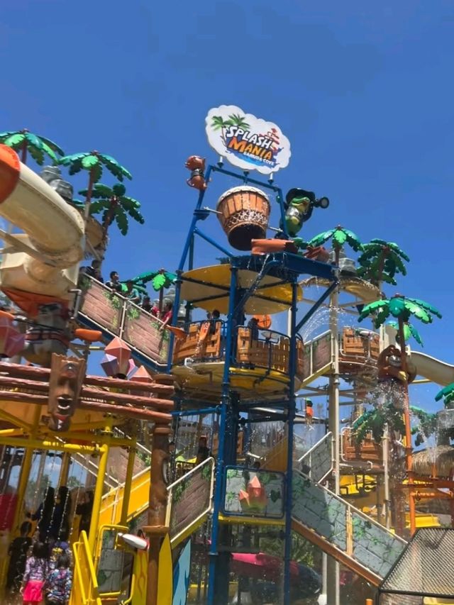🌈💦 Get Ready to Scream, Splash & Smile – SplashMania at Gamuda Cove! 🎢🌴