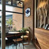 ☕✨ Double U Coffee & Eatery - Ubon