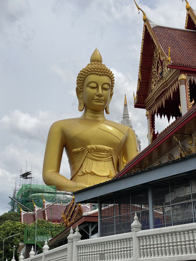 🚤 ล่องเรือชมวิถีริมคลอง… ณ คลองบางหลวง