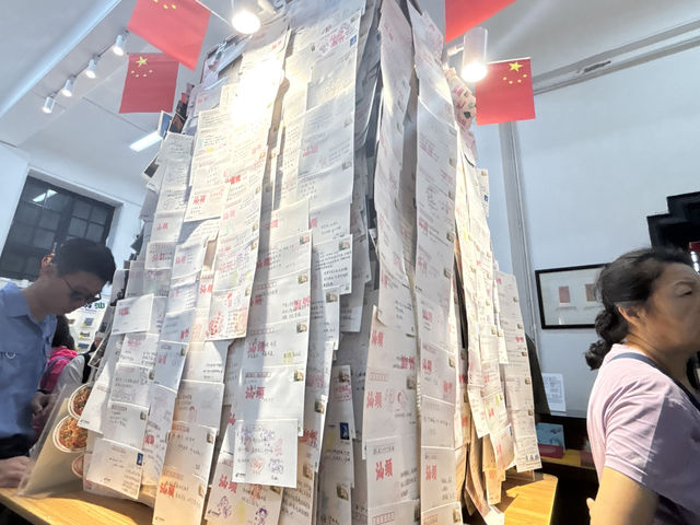 **🏛️ 汕頭必訪｜百年「郵政總局大樓」穿越時空之旅！歐陸風建築+復古郵局場景，免費打卡！**  