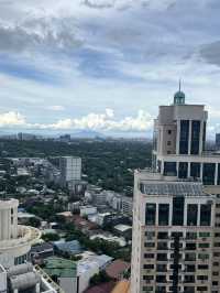 🇵🇭 Half a Day in Manila: From Colonial Streets to Coastal Malls 🏛️🌊🛍️