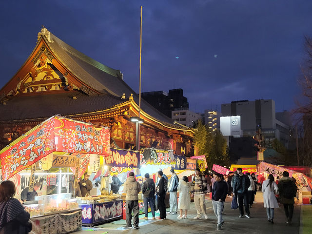 跨年夜的淺草寺，不夜城中的祈福之旅