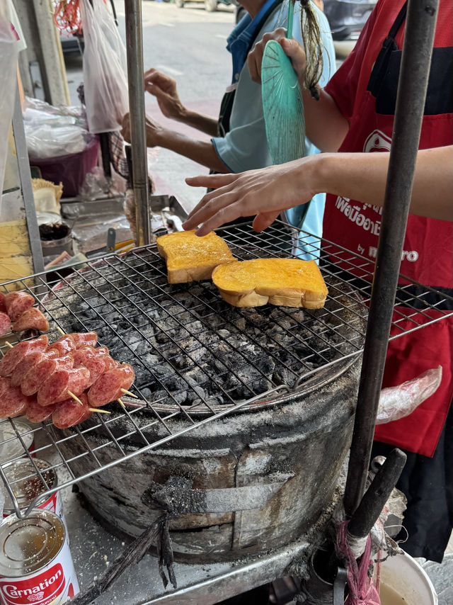 ตลาดน้อย ย่านเก่าแก่ในฝั่งพระนคร