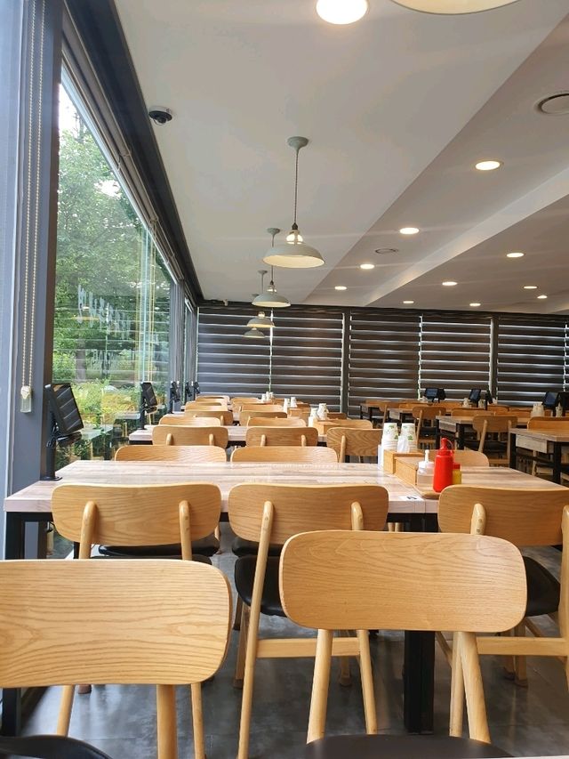 🥢 육전 듬뿍! 시원하고 진한 맛 – 박군자 진주냉면 울산 옥동점