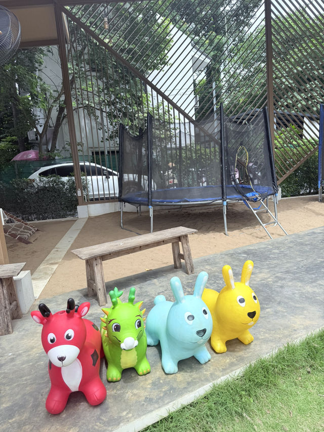 📍Living a dream cafe & playground ที่นี่สวยมากกกก
