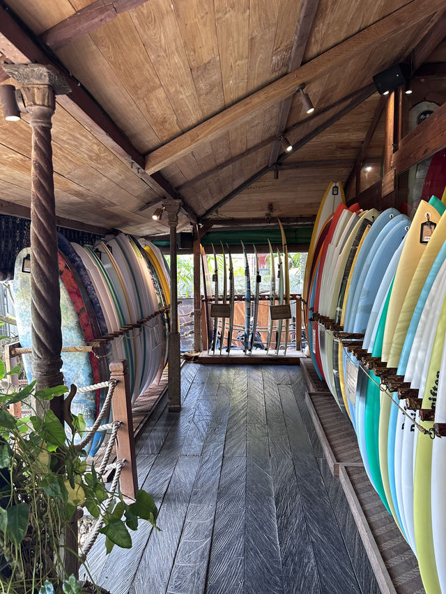 울루와뚜에서 서핑 후 쉬고 싶어서 들른 Drifter Cafe🏄‍♀️