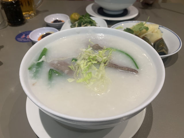 🥣 Mui Kee Orchard — Silky Porridge and Old-School Comforts