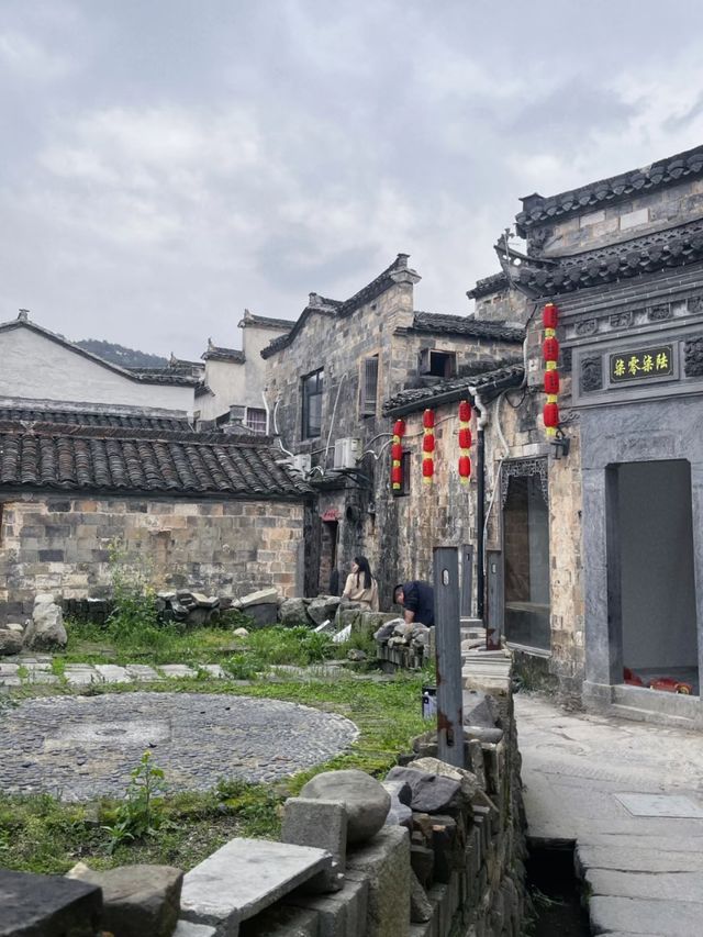 Hongcun: Where History Sleeps in Stone