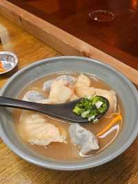 多款不同口味的大大隻餃子加靈魂辣菜脯，食過返尋味