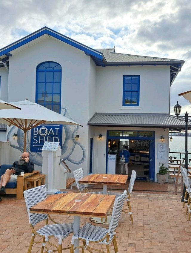 🍽️ มื้อกลางวันที่ The Boat Shed, Sydney
