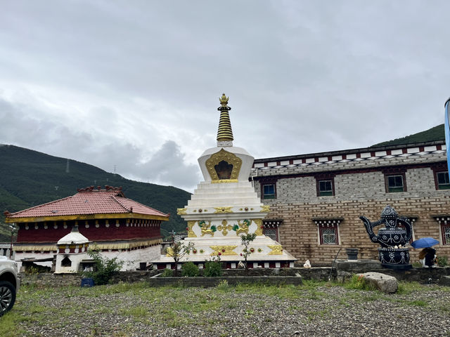  🏔️ Escape to the Last Shangri-La — Daocheng Yading (稻城亚丁)