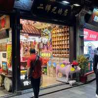 🏮 Wandering Through Hangzhou’s Time-Honored Streets: 河坊街 & 南宋御街