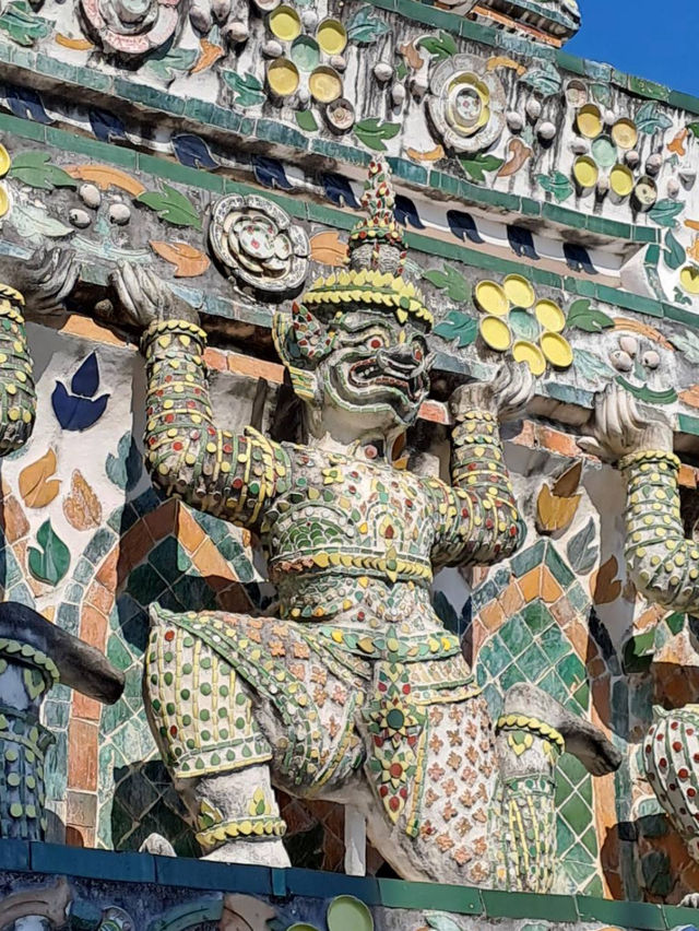 ✨ 曼谷必訪！鄭王廟（Wat Arun）泰服體驗 & 交通全攻略