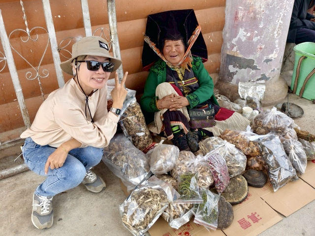 瀘沽湖|遙望「里格半島」、走走「情人灘」、「 大洛水村」隨意拍 瀘沽湖|遙望「里格半島」、走走「情人灘」、「 大洛水村」隨意拍