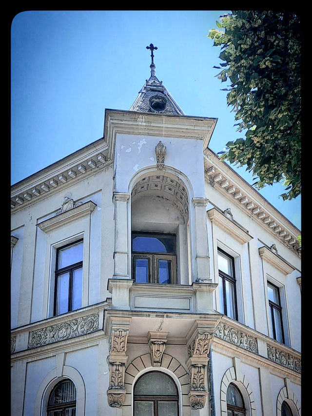 Zemun Solo: A Village Soul in a City's Heart