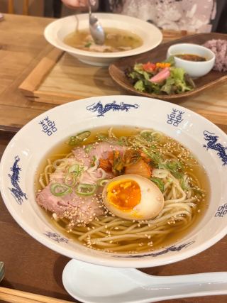 [Fukuoka Cafe] คาเฟ่สุดเก๋ใกล้สถานี