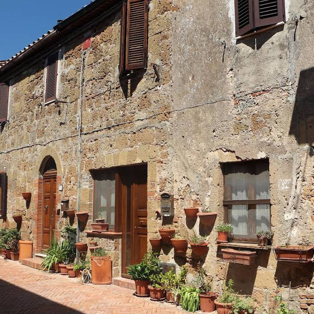 Sovana – A Timeless Tuscan Hamlet