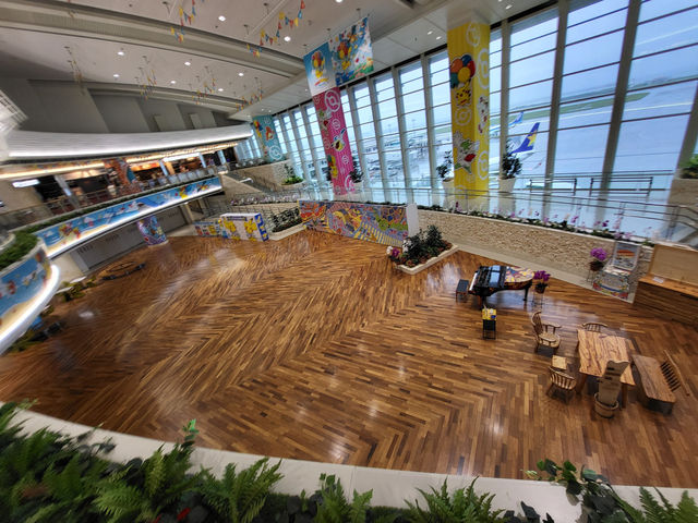 🎵一下飛機就能蹭鋼琴🎹—那霸國際機場✈️