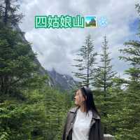 🏞️❄️ ภูเขาสี่ดรุณี Siguniang Mountain 四姑娘山)