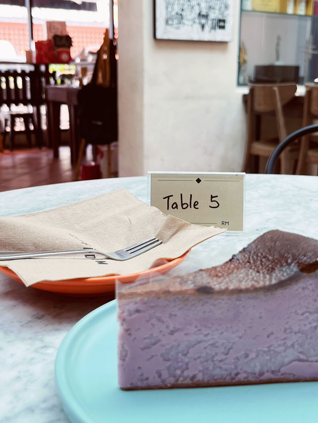 ☕️ Café Diem Alor Setar: Where Kedah's Rustic Charm Meets Modern Coffee Culture! 🌾