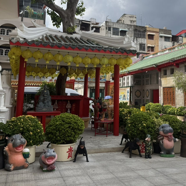 曼谷∣ MRT (BL29) 龍蓮寺∣ 曼谷最靈的華人寺