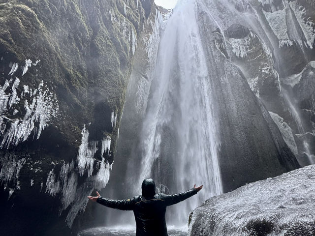 🌌 AURORA HUNTING IN ICELAND — CHASING THE DANCING LIGHTS OF THE NORTH 🇮🇸✨ 🌌 AURORA HUNTING IN ICELAND — CHASING THE DANCING LIGHTS OF THE NORTH 🇮🇸✨