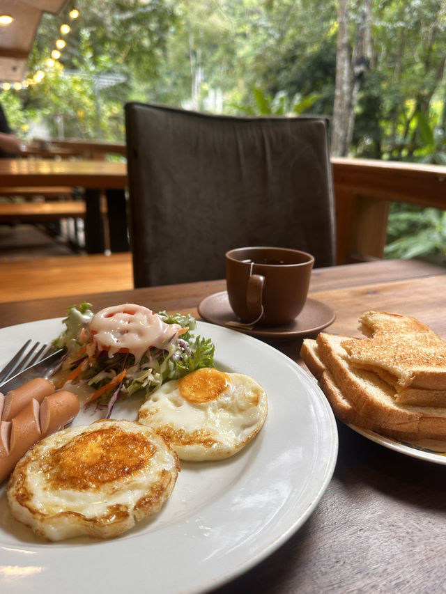 Mae Kampong Village, nestled in the hills of Chiang Mai Mae Kampong Village, nestled in the hills of Chiang Mai