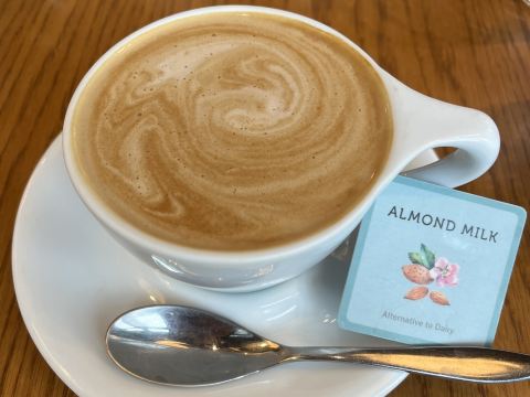 Experience the authentic Melbourne café culture! LATTE GRAPHIC