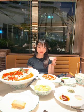ビクトリアハーバーの絶景と楽しむ最高峰の湖南料理。