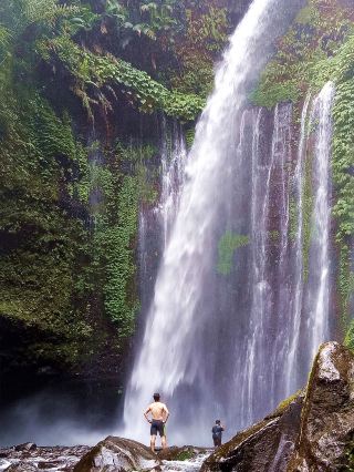 [Lombok, Indonesia] Rinjani Trek (The Extra Chapter): Farewell Volcanic Ash! Rejuvenating in a Natural Waterfall Wonderland.