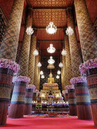 ไหว้พระขอน้ำมนต์ศักดิ์สิทธิ์วัดหงส์รัตนารามราชวรวิหาร 