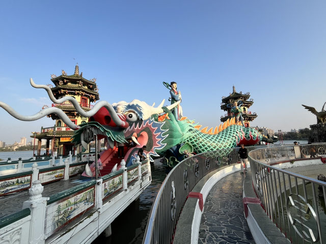 高雄龍虎塔
