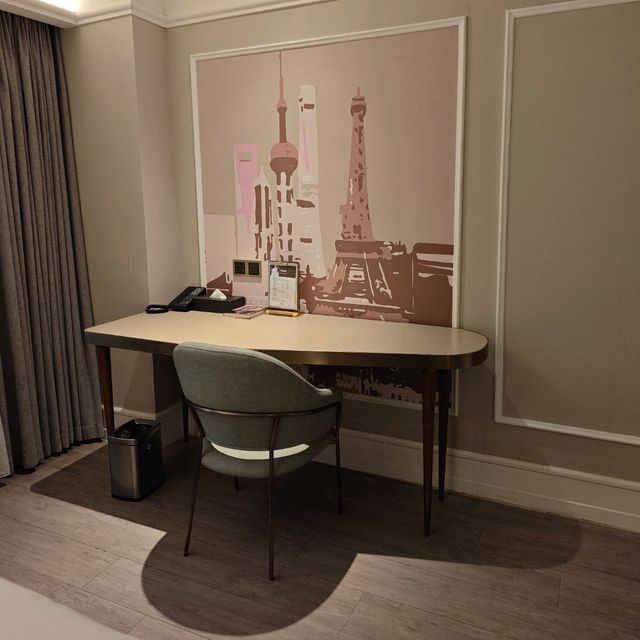 Bund Bliss: Challenges & Comfort at Mercure