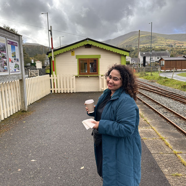 Discover Scenic Splendor on the Llanberis Lake Railway: A Family-Friendly Adventure!”
