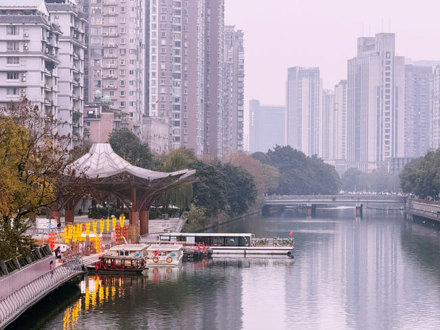 One Day in Chengdu: Wuhou Temple, Jinli, and Jiuyanqiao