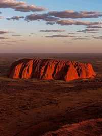 A Road Trip to Uluru: An Adventure of a Lifetime 🚗✨