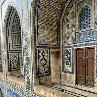 50 Shades of Blue in Samarkand