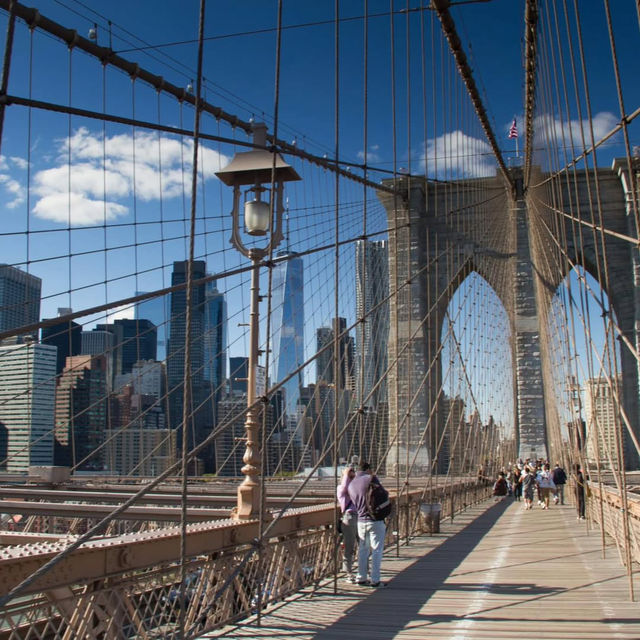 Brooklyn Bridge: Where History Meets the Skyline 🌉✨  
