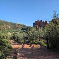 🌄✨ Garden of the Gods: Colorado’s Majestic Wonderland ✨🌄   