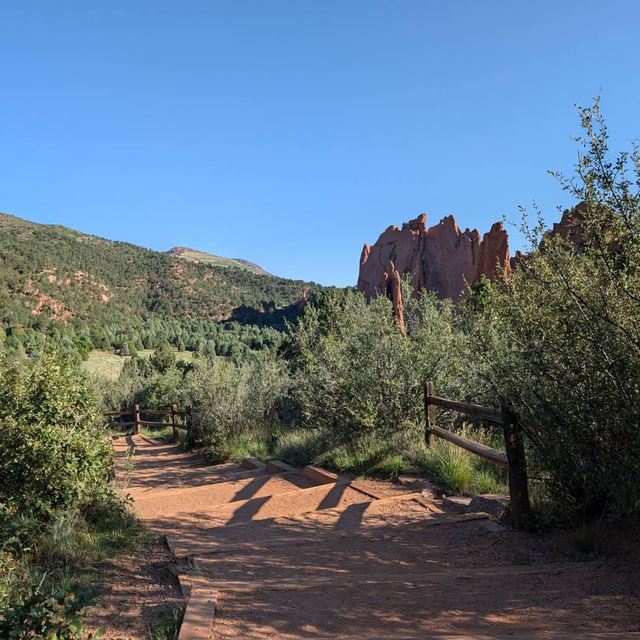 🌄✨ Garden of the Gods: Colorado’s Majestic Wonderland ✨🌄   