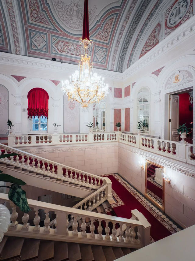  Bolshoi Theatre, Moscow – Icon of Russian Culture